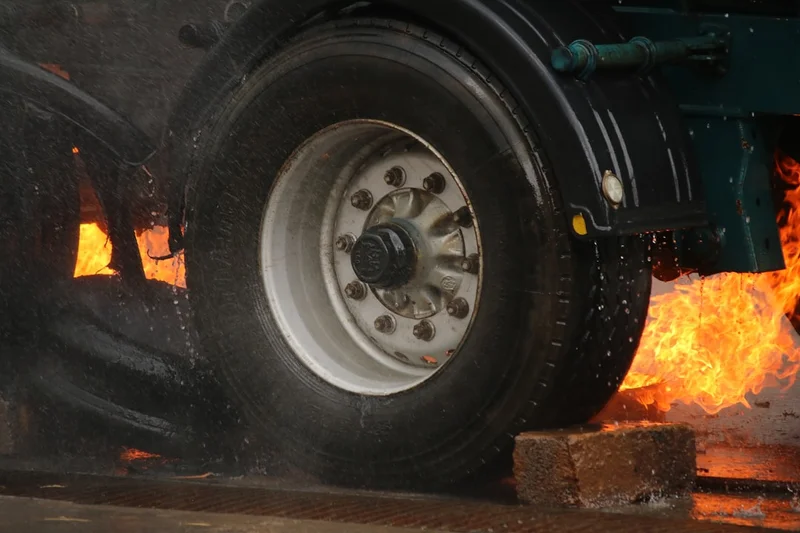 Tuzolto jarmuvek gumiabroncs csereje